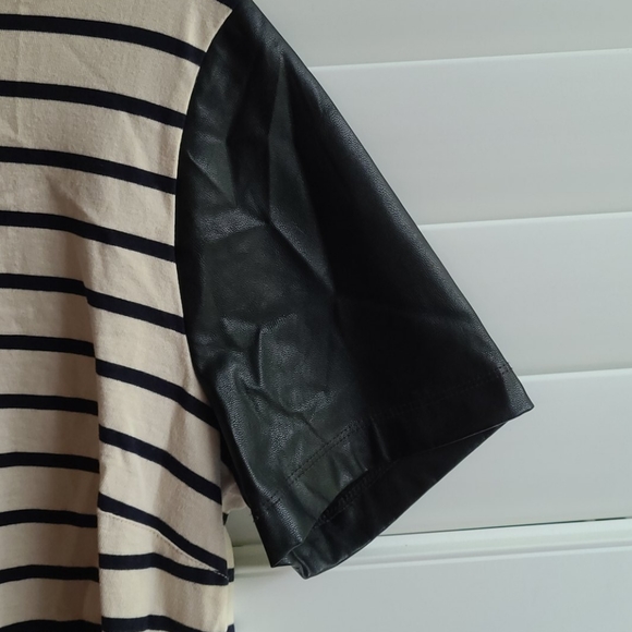 J.CREW - Baseball Style Top - Picture 3 of 9